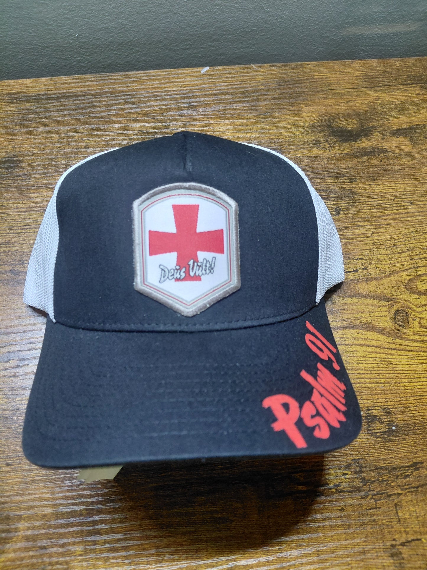 Dues Vult trucker hat