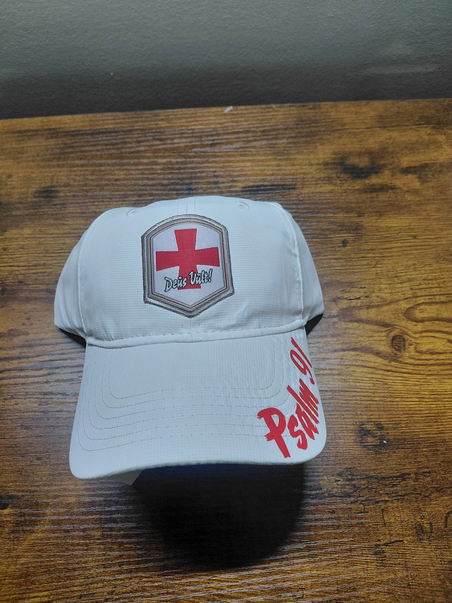 Dues Vult ballcap